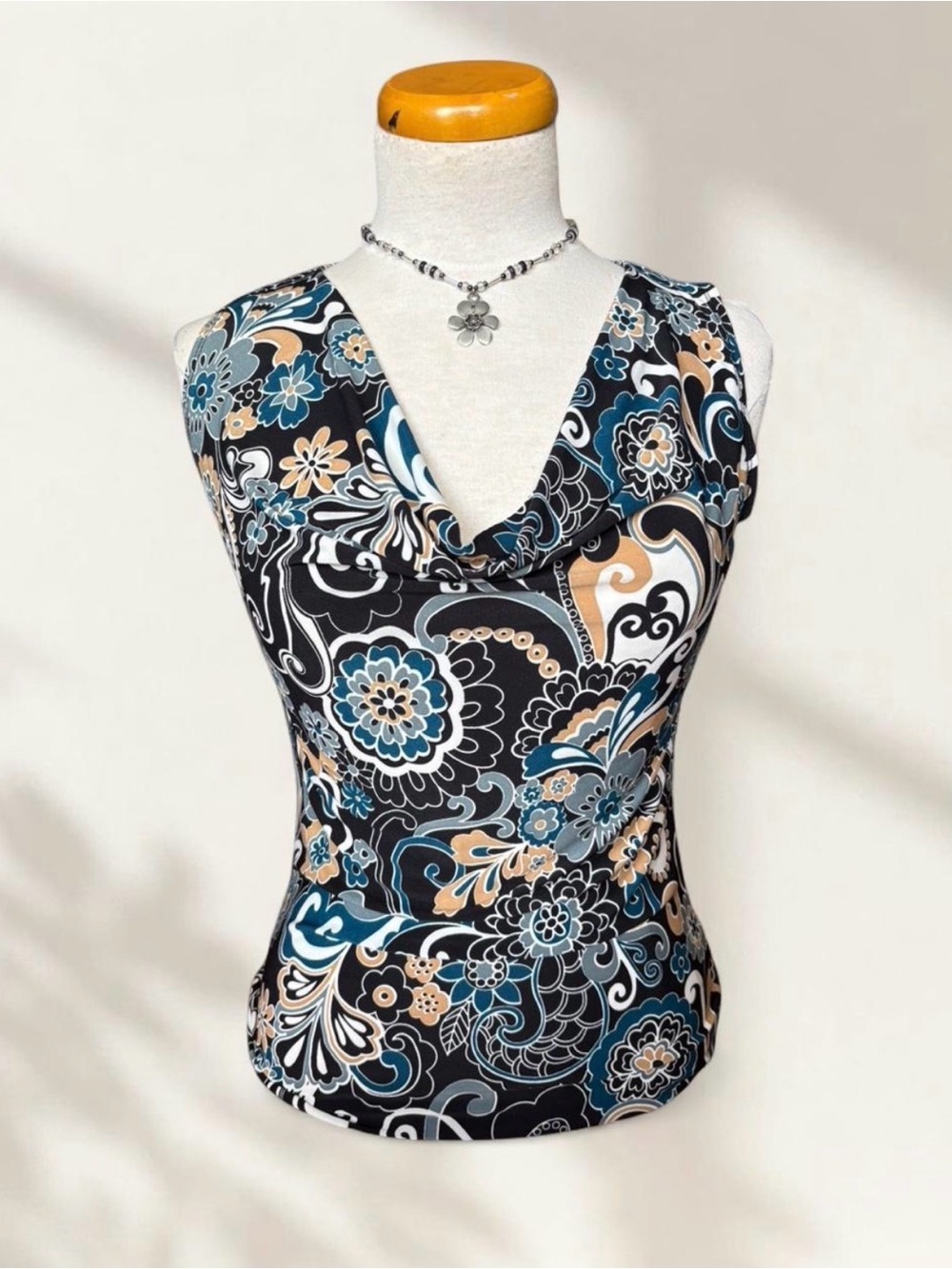 Sleeveless Floral V-Neck Top in Black and Teal